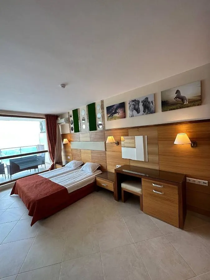 Briz Beach Apartments - Section B Sunny Beach 3*,  Bulgaria