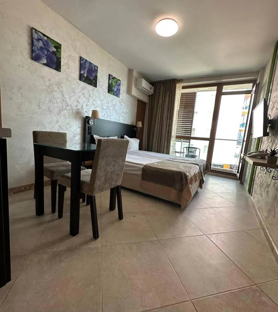 Briz Beach Apartments - Section B Sunny Beach Hotel